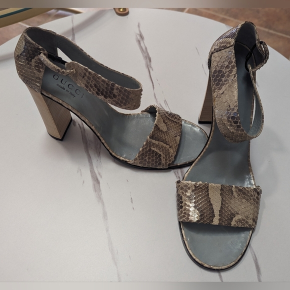 Gucci Chunky Heel Sandal - Picture 3 of 4